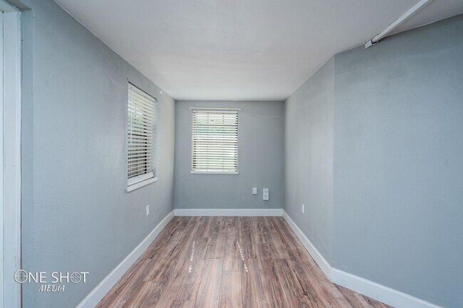 Building Photo - 3216 Chimney Rock Rd