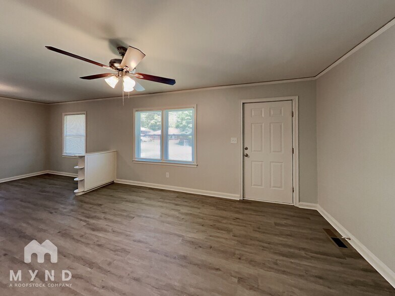 Building Photo - 837 Northview Dr