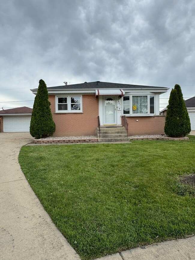 Primary Photo - 7847 W Gunnison St