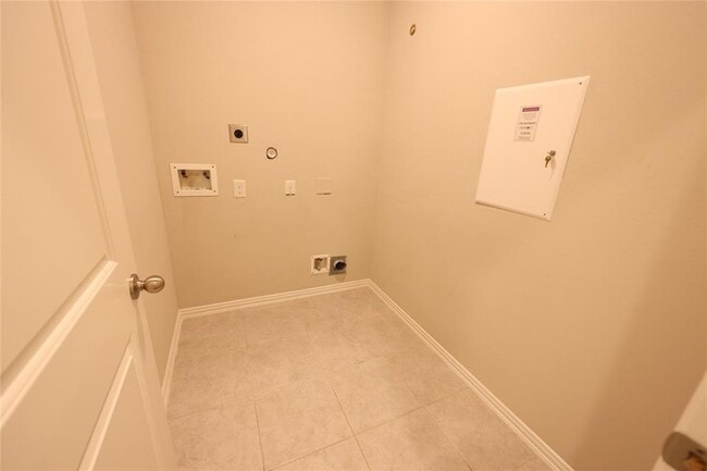 Building Photo - 2334 Falcon Brook Dr