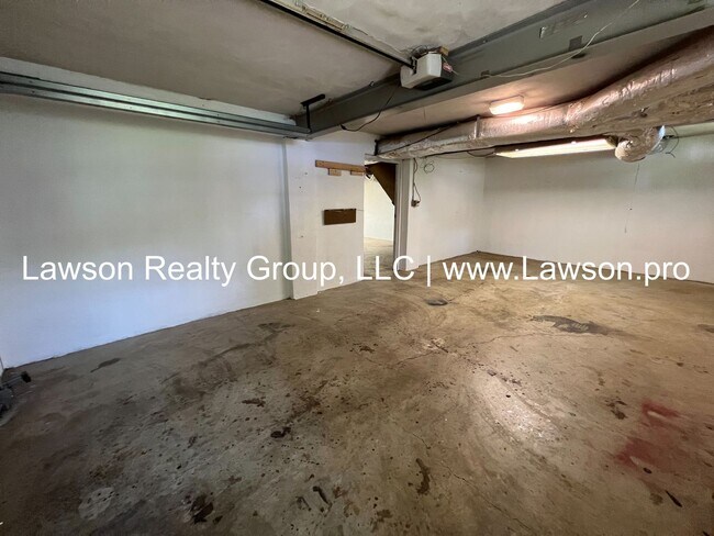Building Photo - Spacious Ranch in North Lakes