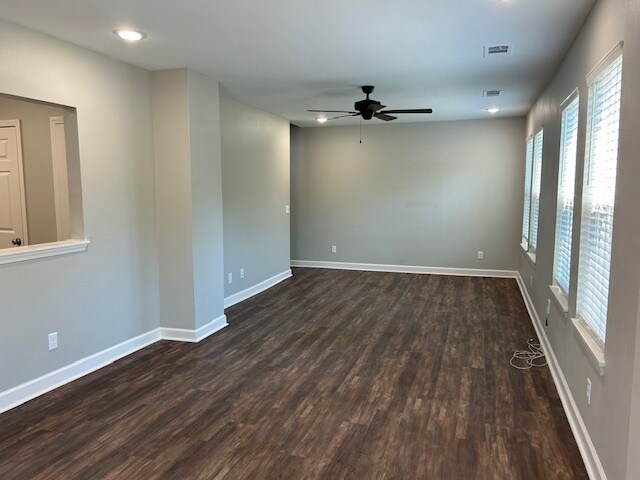 Building Photo - 409 W Maple Ave