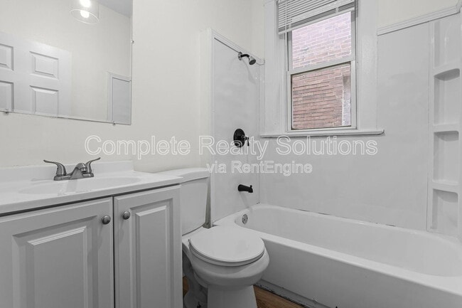 Building Photo - 3011 Miami St