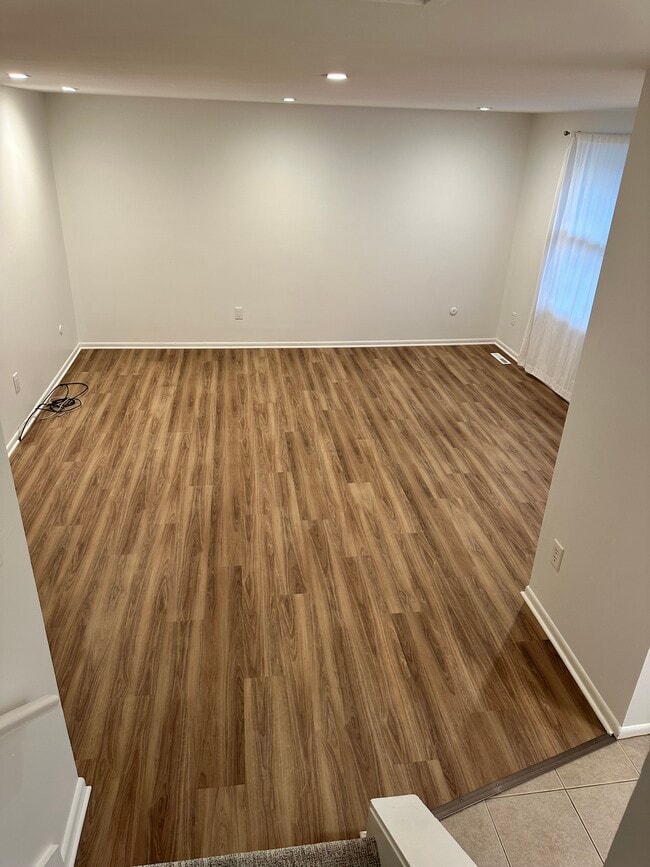 Building Photo - 4746 Stonehurst Rd