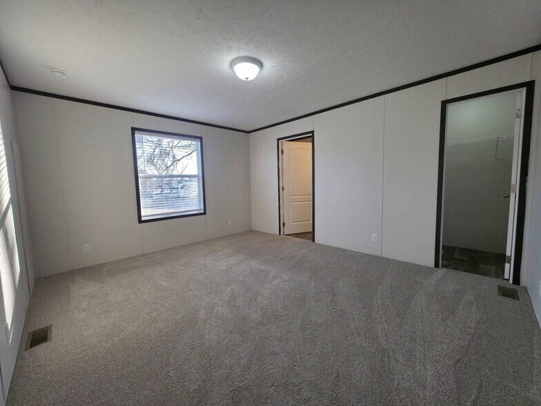 Building Photo - 1917 SW 11th St