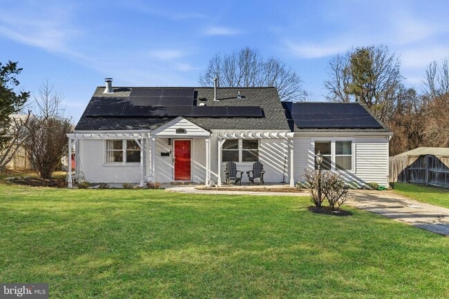 Building Photo - 4016 Hirst Dr