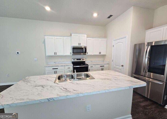 Building Photo - 209 Teakwood Dr