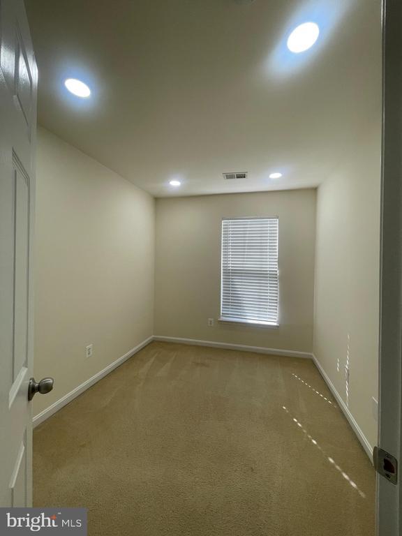 Building Photo - 24673 Nettle Mill Square