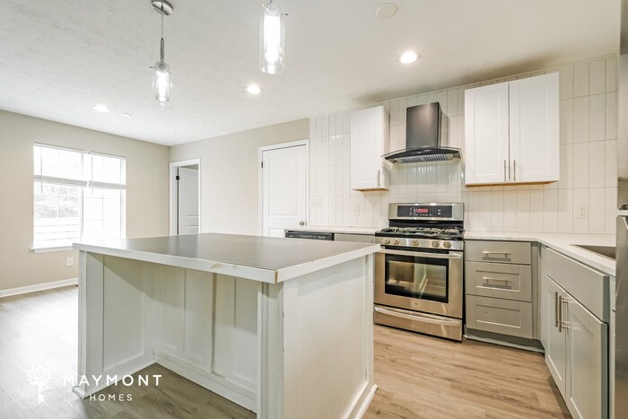 Building Photo - 7275 Indian Hill Trail
