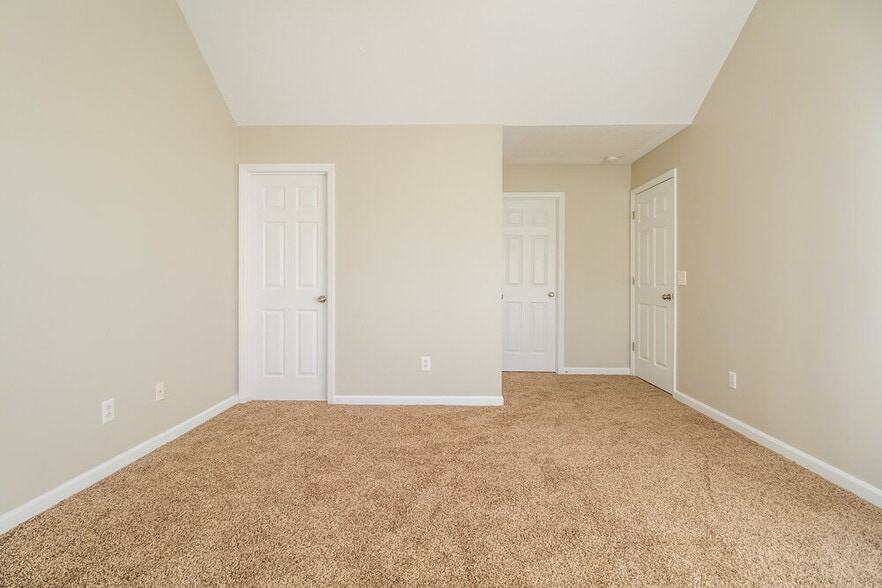 Building Photo - 1921 Pacific Pl