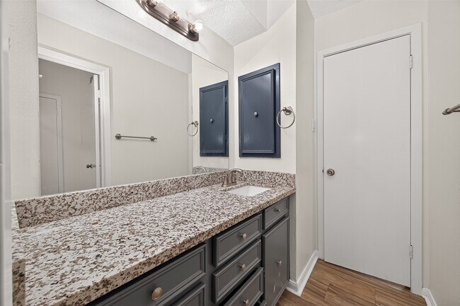 Building Photo - 14030 Cashel Forest Dr