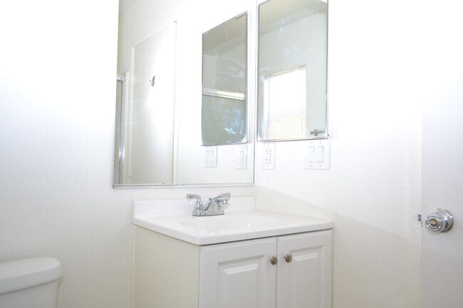 Building Photo - SOUTHWEST - 2 STORY HOME - 89178