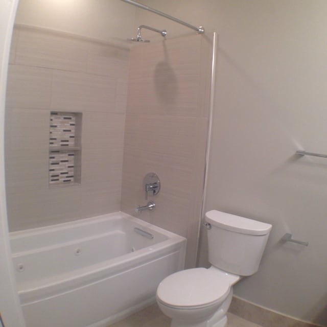 Building Photo - Modern 1 bed + Den in Logan Circle