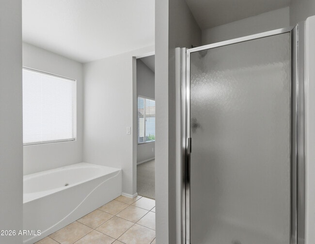 Building Photo - 12353 W Heatherbrae Dr