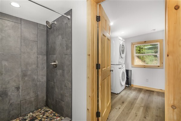 Building Photo - 1519 Tipton Springs Rd