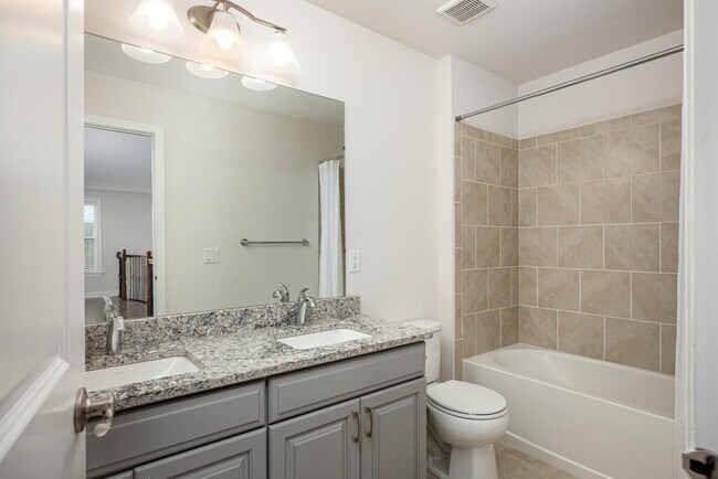Building Photo - 3000 N Spurway Dr