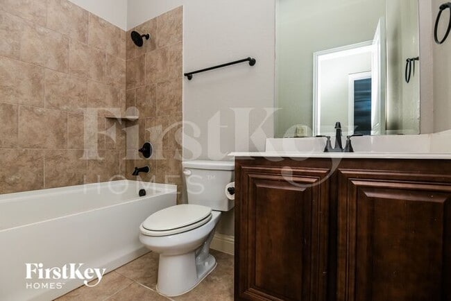 Building Photo - 1029 English Oak Dr