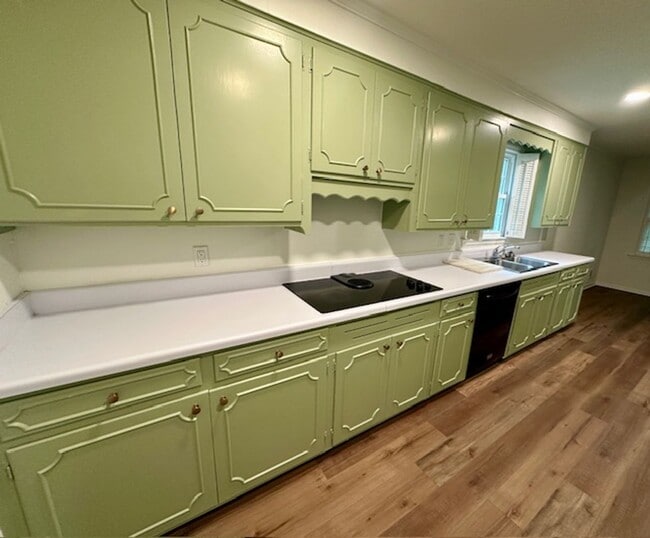 Building Photo - Renovated 5BR Home Minutes from Downtown Columbia | Two Full Kitchens + Fenced Yard ~ Available M...
