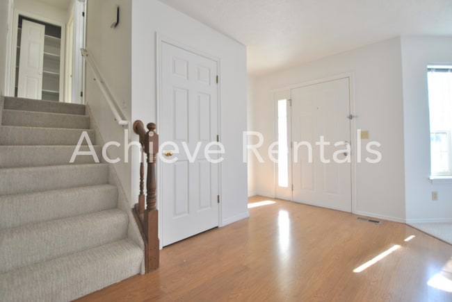 Building Photo - 1294 Eastridge Cir