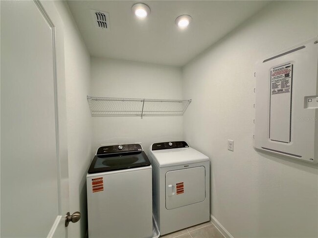 Building Photo - 10059 Gazebo Aly