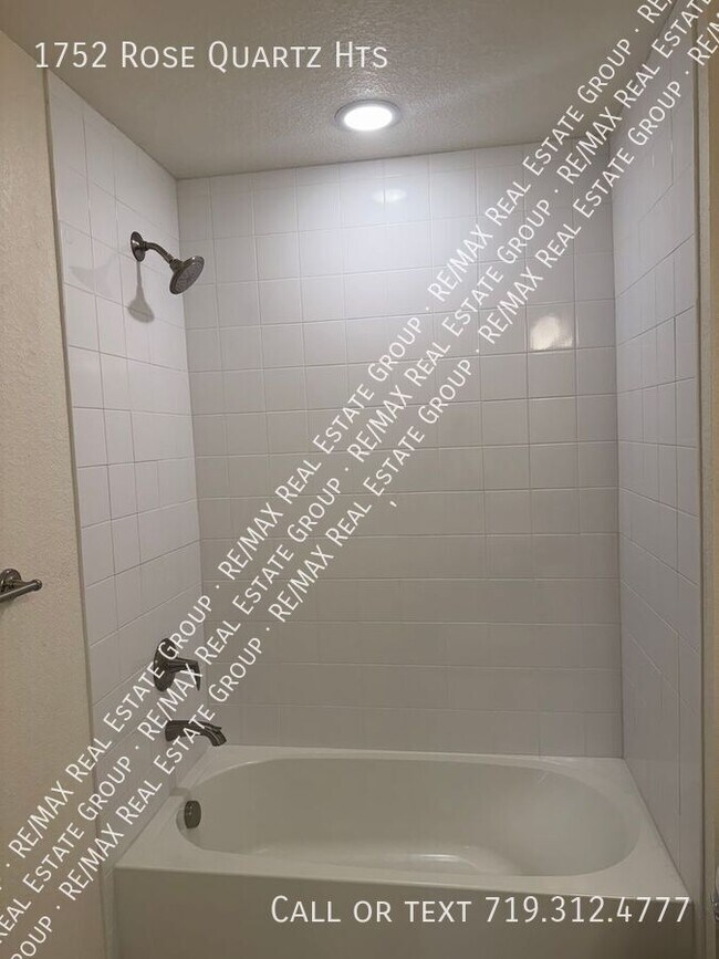 Building Photo - 1752 Rose Quartz Heights