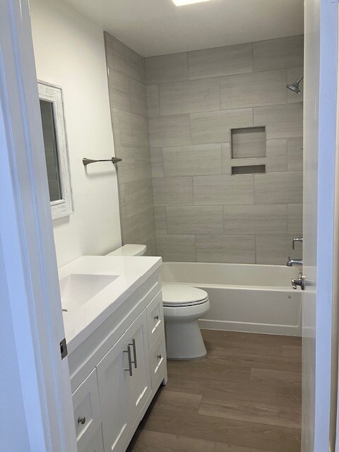 Building Photo - 510 Island View Cir