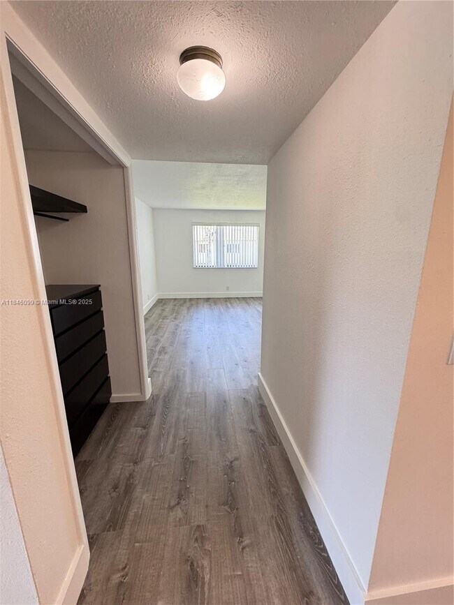 Building Photo - 16215 Saddle Club Rd