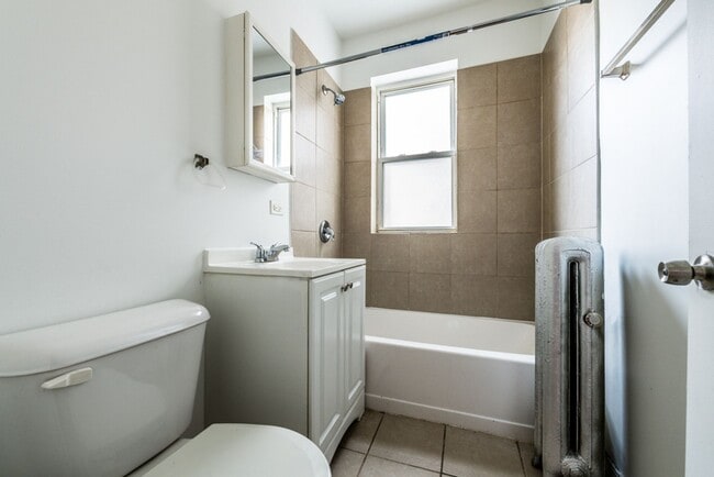 Building Photo - 7825 S Emerald Ave Chicago, IL 60620