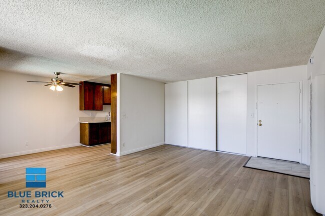 Building Photo - 5452 Corteen Pl