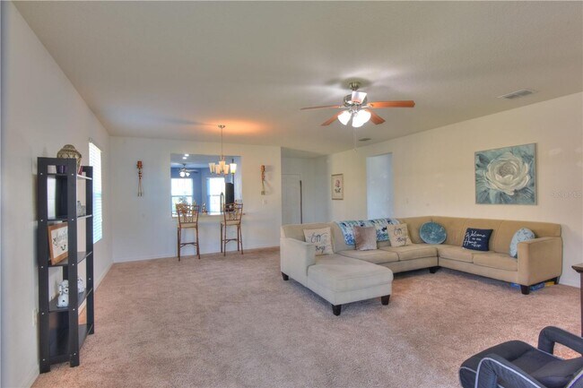 Building Photo - 3/2 Single Family Home located in a quiet ...