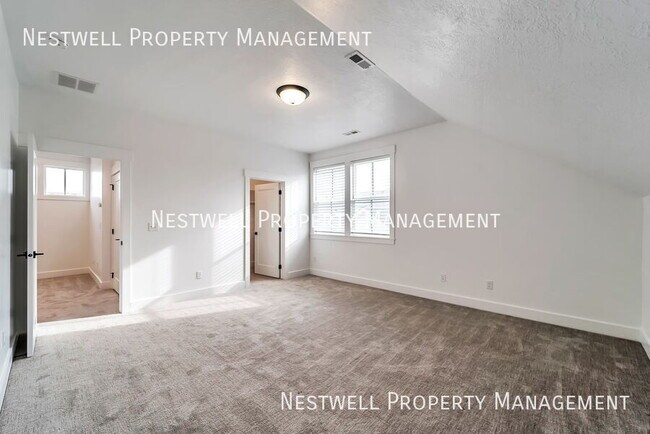 Building Photo - 10907 Paddle Board Way