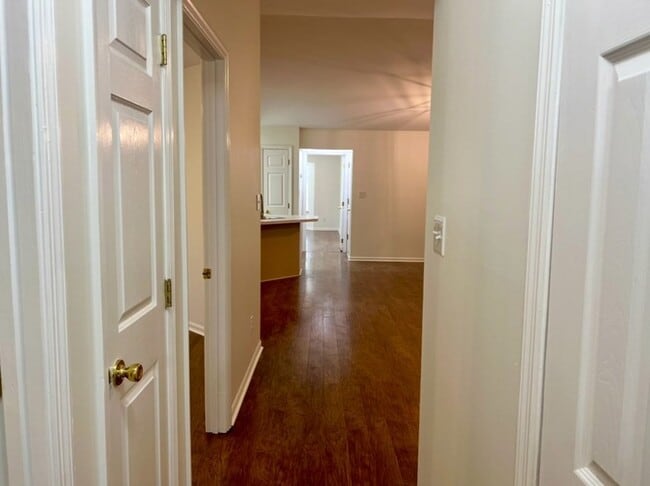 Building Photo - 134 Covington Pl