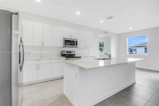 Building Photo - 27308 SW 159th Ct
