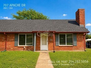 Building Photo - 707 Apache Dr