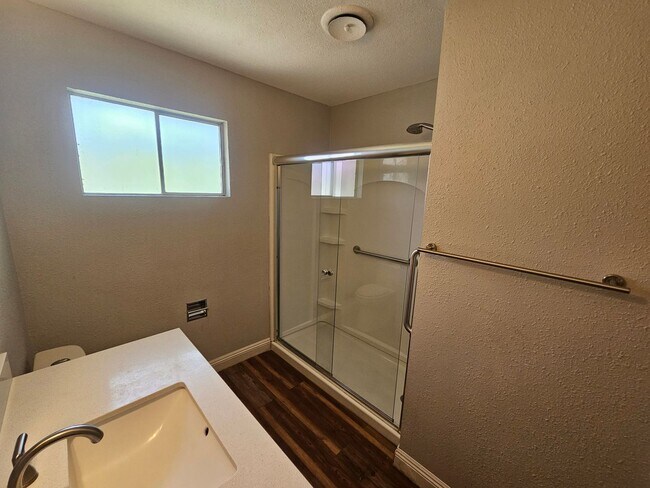 Building Photo - 3 Bedroom 1 Bathroom Home For Rent in Tehama!