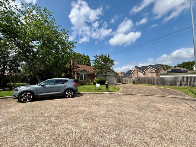 Building Photo - 12702 Meadway Ct