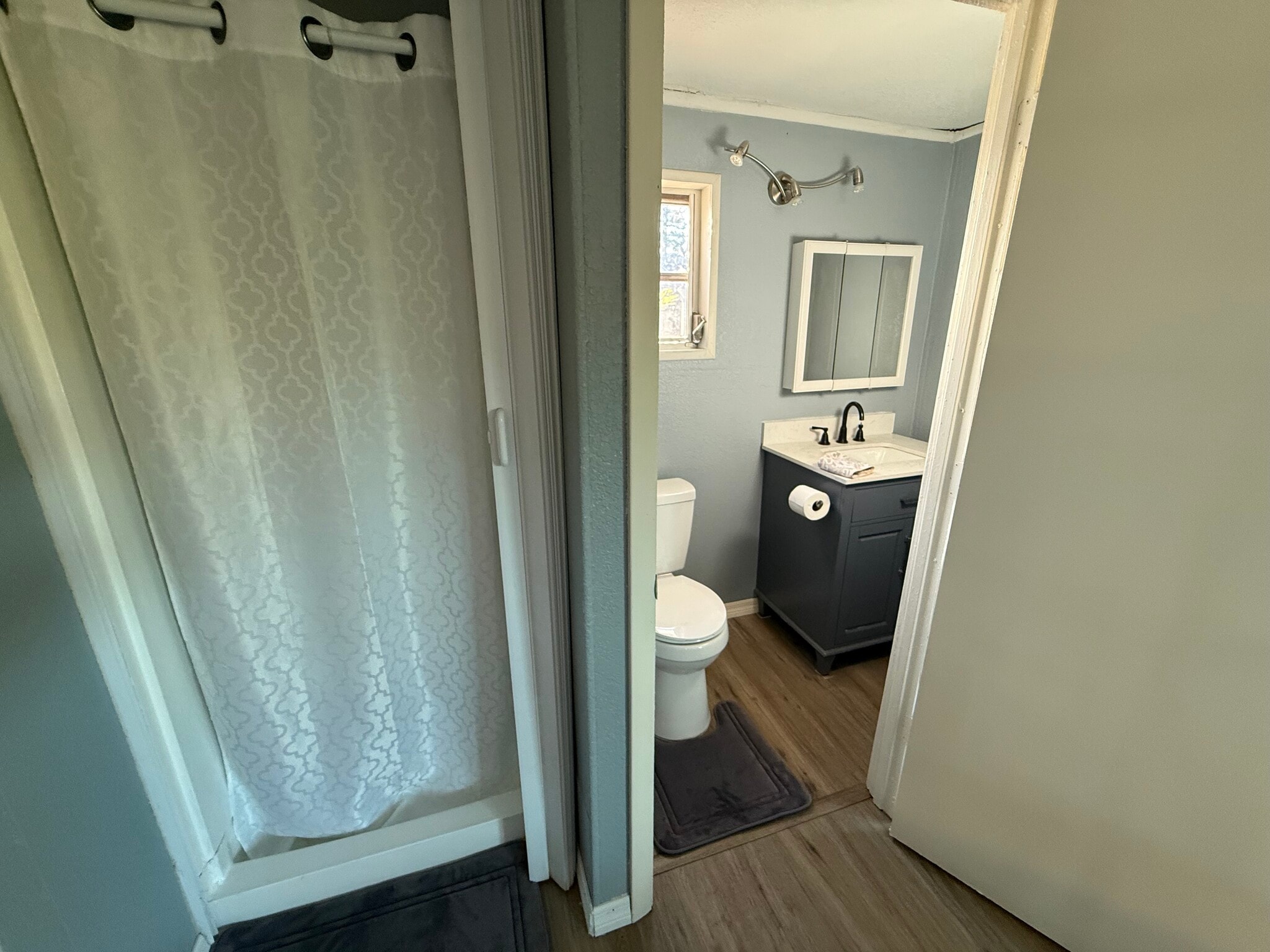 Building Photo - 10495 118th Ave