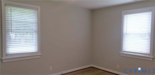 Building Photo - 2318 Leah Rd