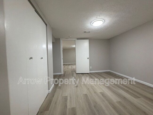 Building Photo - 2442 Vine St