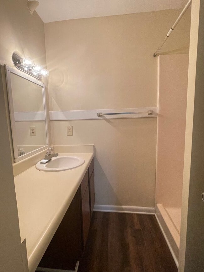 Building Photo - 4130