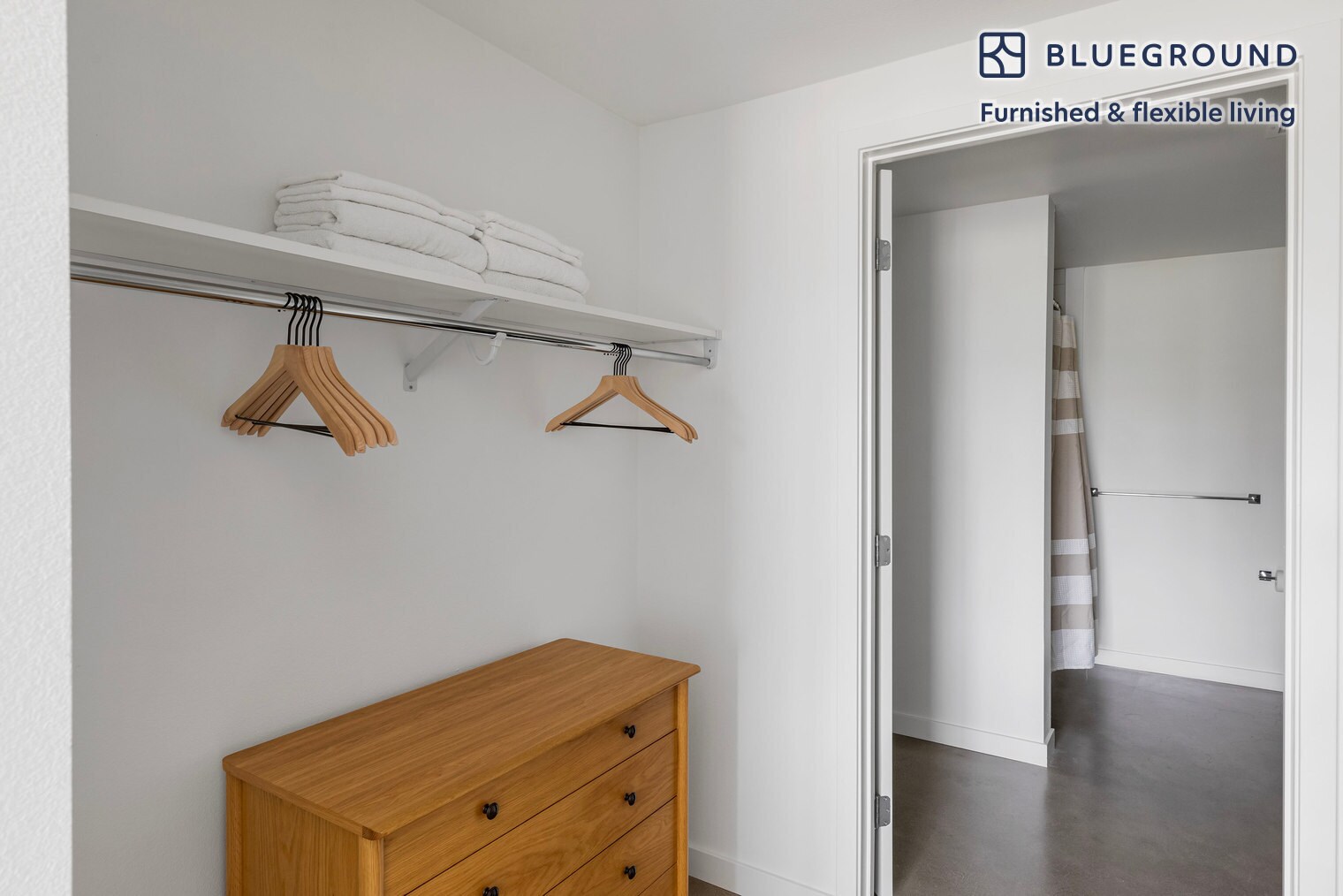 Building Photo - 101 River Pk Dr