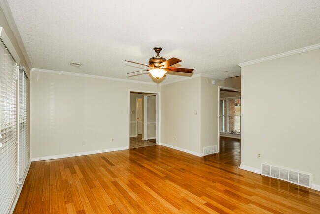 Building Photo - 760 Gable Ln