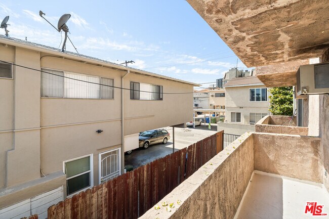 Building Photo - 1457 Butler Ave