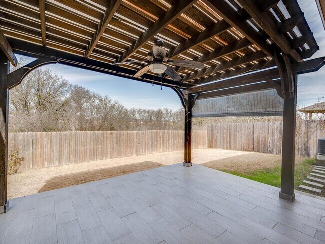 Building Photo - 688 Donegal Ln