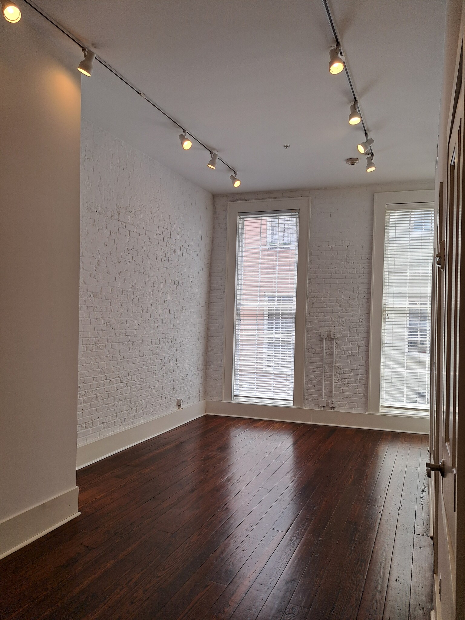 Building Photo - 204 Decatur St