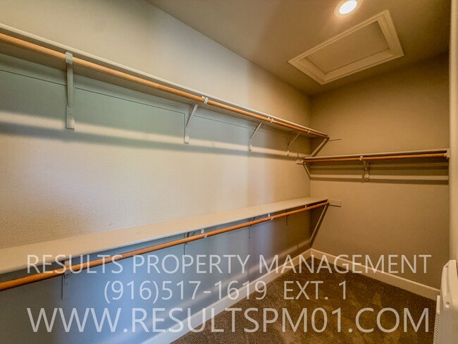 Building Photo - Beautiful Spacious El Dorado Hills Home in gated community