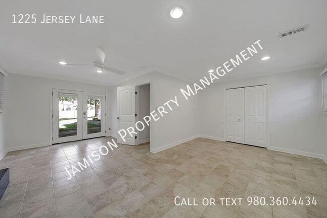Building Photo - 1225 Jersey Ln