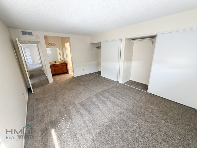 Building Photo - Homes Management - 2bd/2ba Upstairs Condo ...