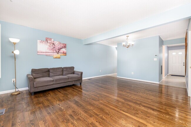 Building Photo - 69 Sunrise Cir