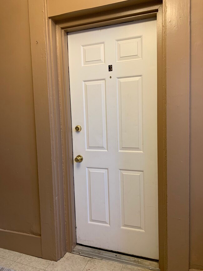 Building Photo - 206 Park St